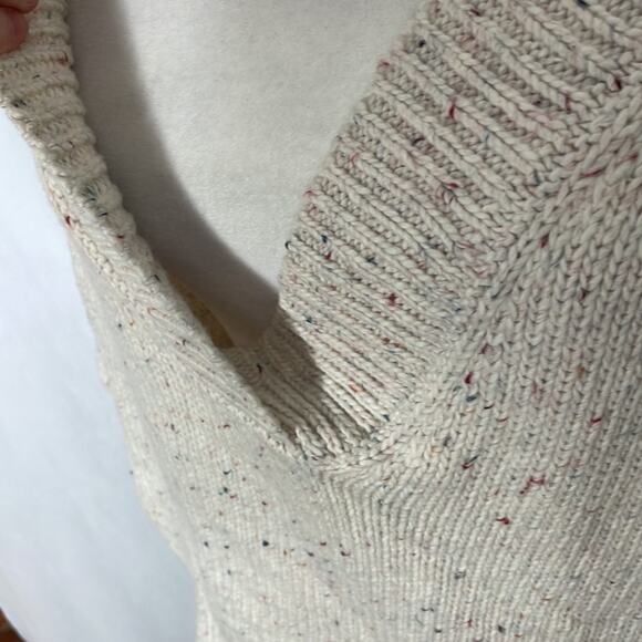 NWT abound off white and rainbow speckled v neck  sweater size large - Picture 5 of 8